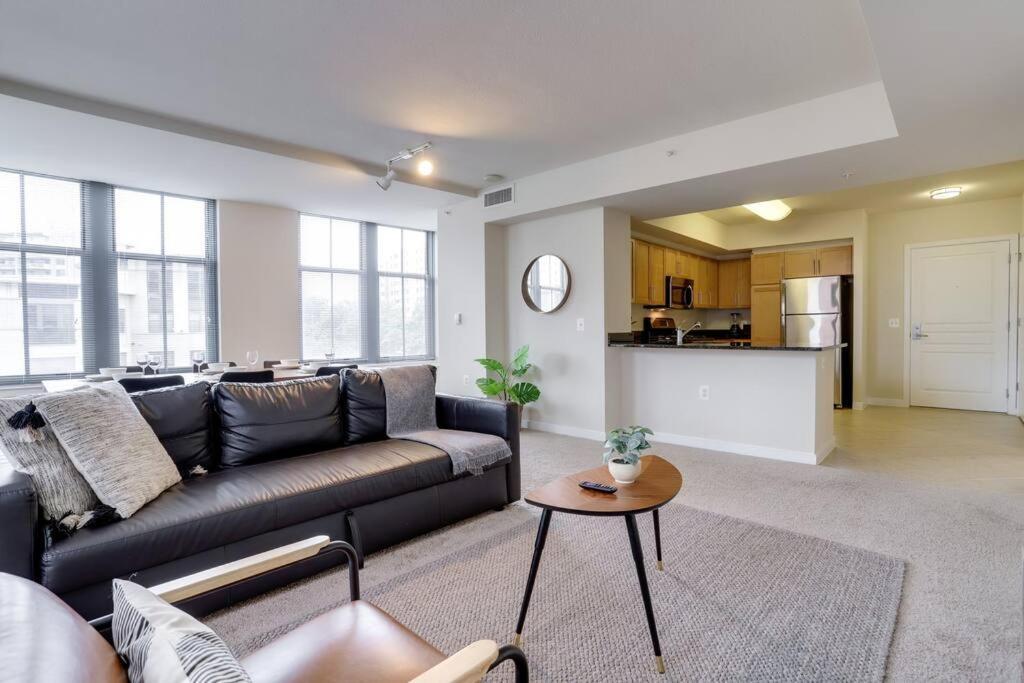 Fantastic 2 Bedroom Condo At Pentagon City Arlington Esterno foto