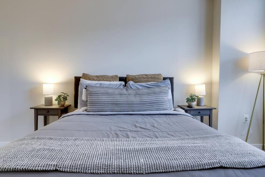 Fantastic 2 Bedroom Condo At Pentagon City Arlington Esterno foto