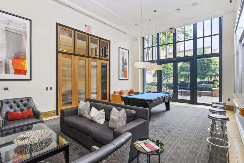 Fantastic 2 Bedroom Condo At Pentagon City Arlington Esterno foto