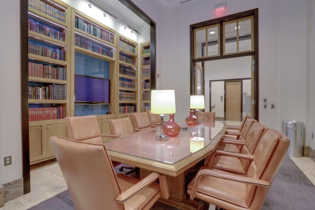Fantastic 2 Bedroom Condo At Pentagon City Arlington Esterno foto
