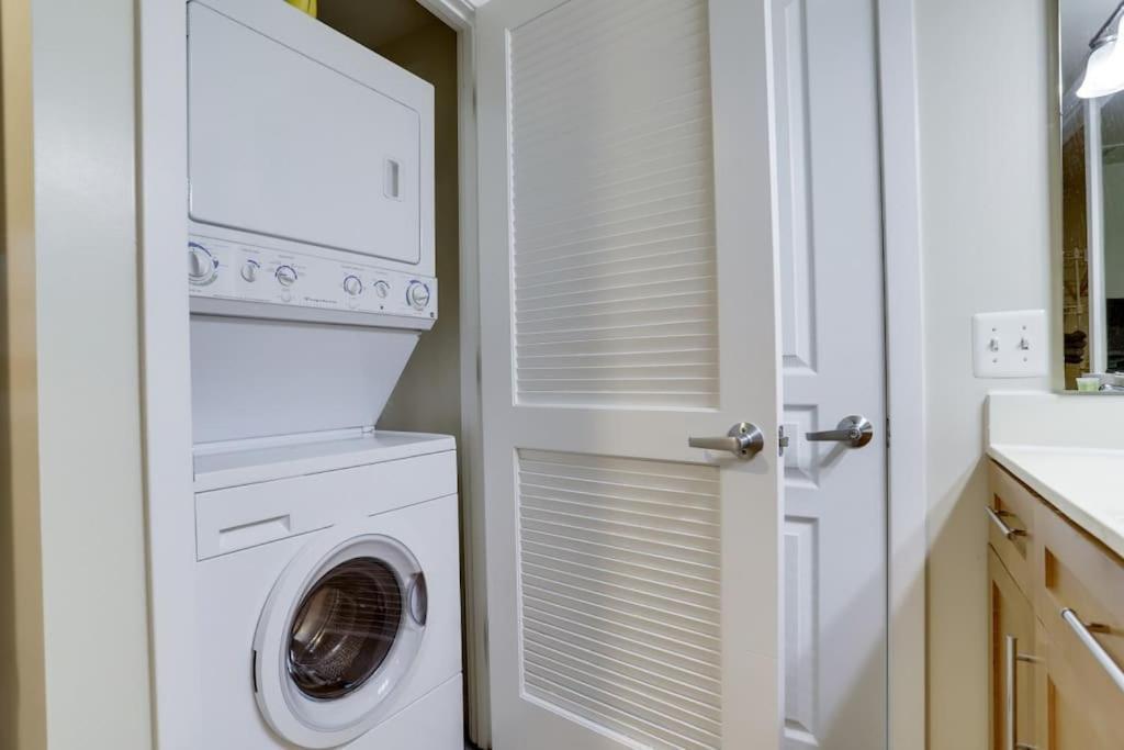 Fantastic 2 Bedroom Condo At Pentagon City Arlington Esterno foto