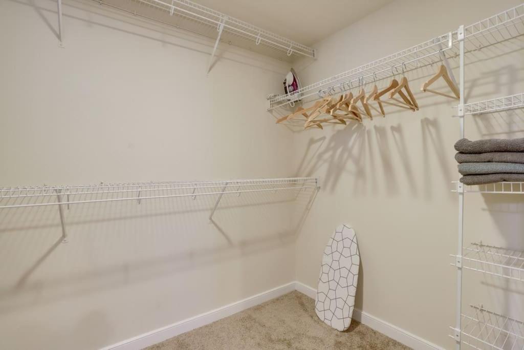 Fantastic 2 Bedroom Condo At Pentagon City Arlington Esterno foto