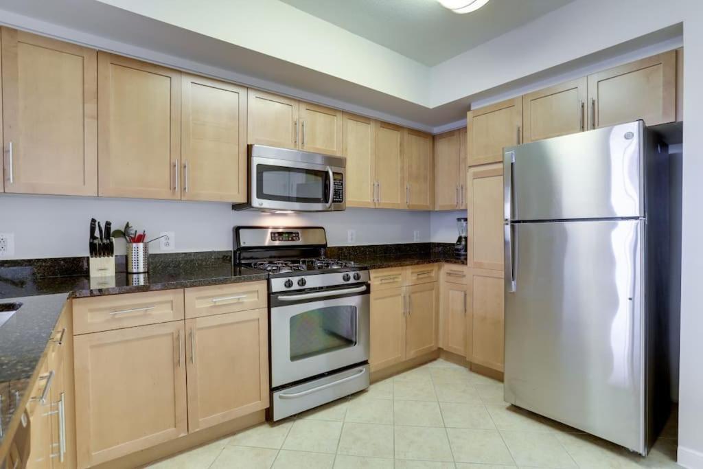 Fantastic 2 Bedroom Condo At Pentagon City Arlington Esterno foto