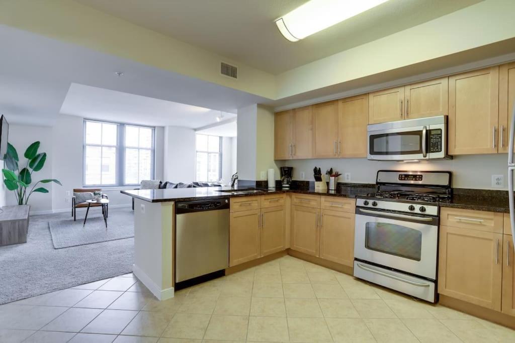 Fantastic 2 Bedroom Condo At Pentagon City Arlington Esterno foto