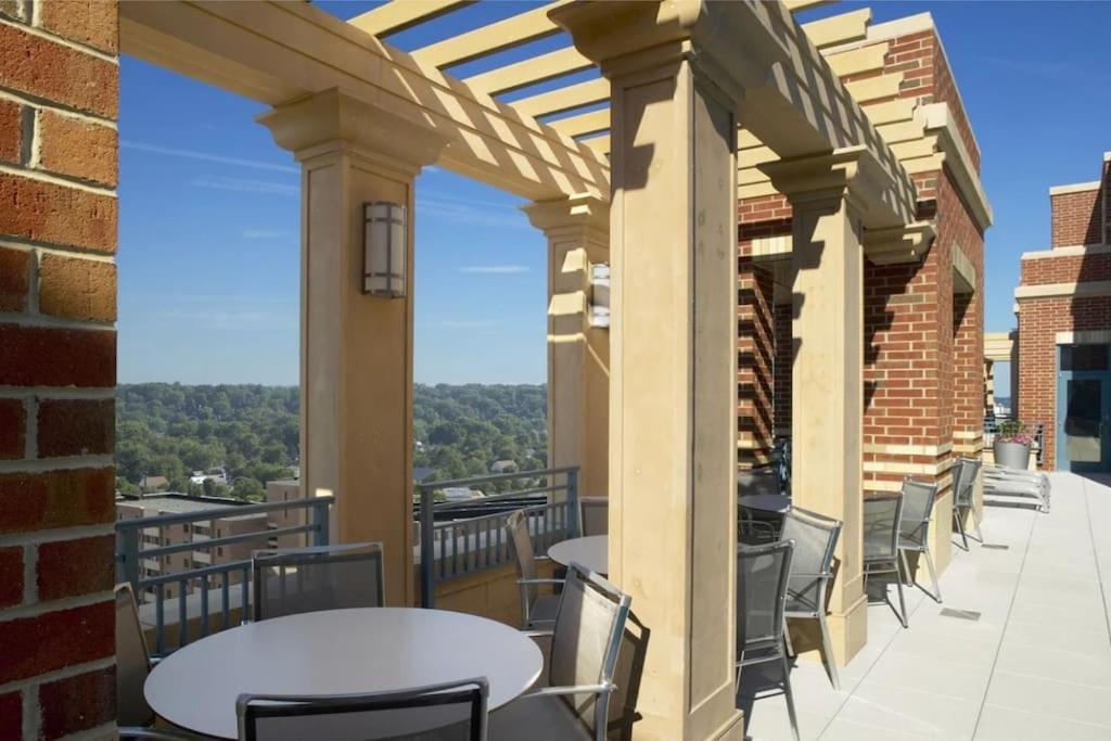 Fantastic 2 Bedroom Condo At Pentagon City Arlington Esterno foto