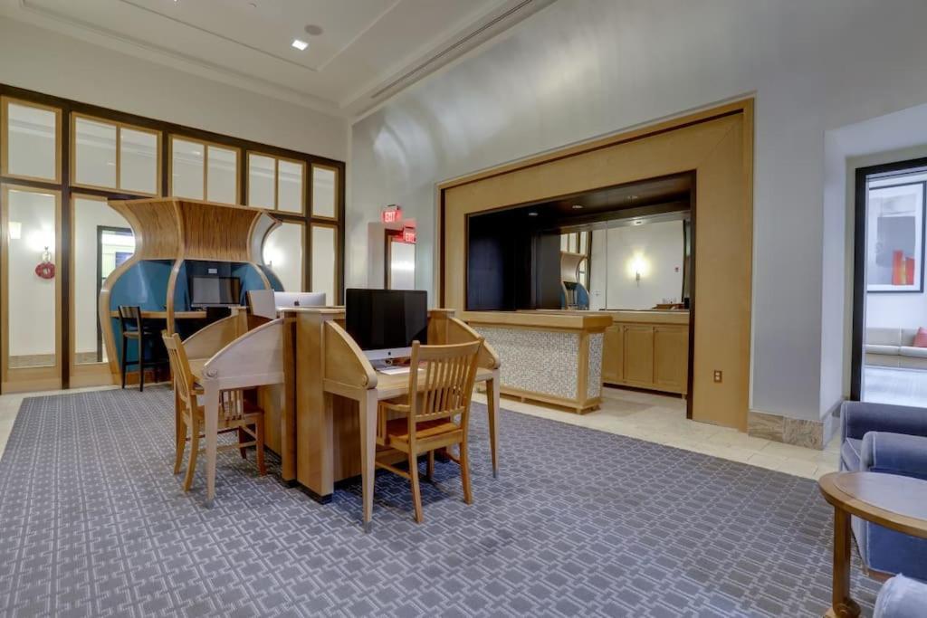 Fantastic 2 Bedroom Condo At Pentagon City Arlington Esterno foto